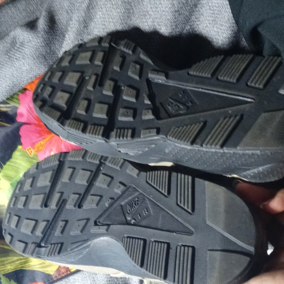 Nike huarache shoes size 6.5 - Picture 3 of 4